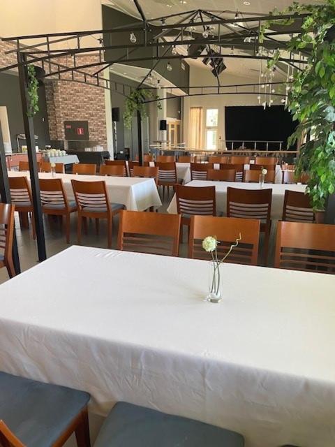 Hotelli Kaustinen Buitenkant foto