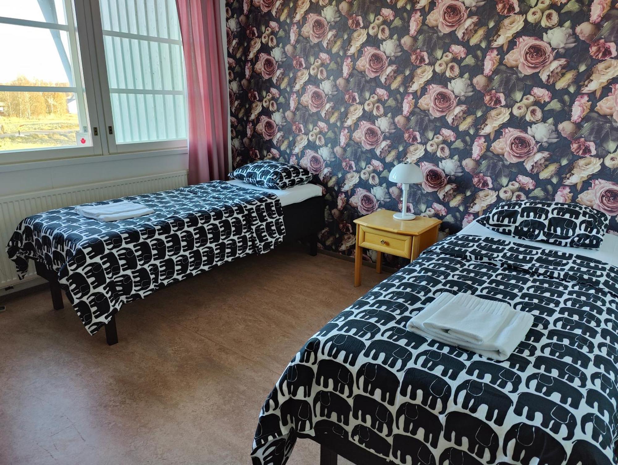 Hotelli Kaustinen Buitenkant foto